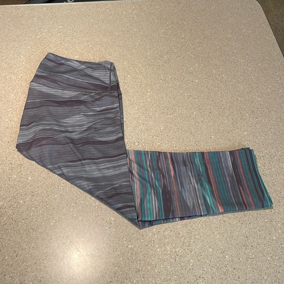 Prana Yoga Capri Leggings - Picture 1 of 5